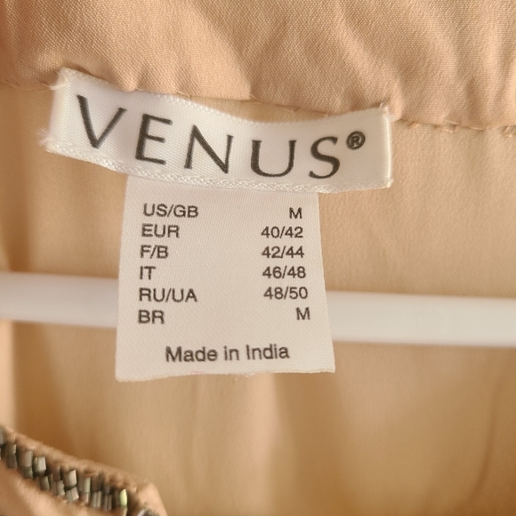 Venus Dress - Picture 3 of 3
